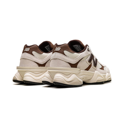9060 "Breakfast Tea Angora"