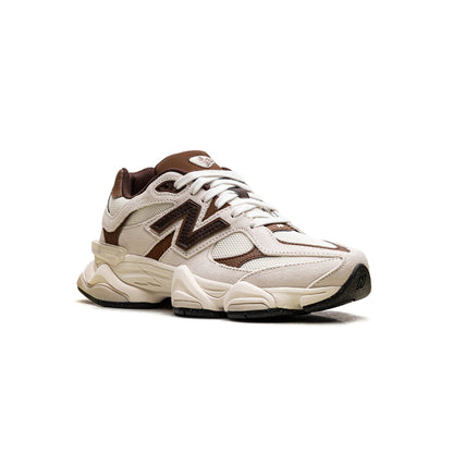 9060 "Breakfast Tea Angora"